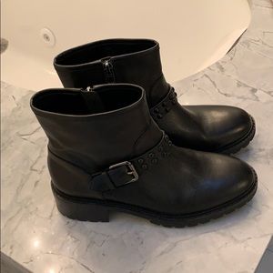 Coach boots
